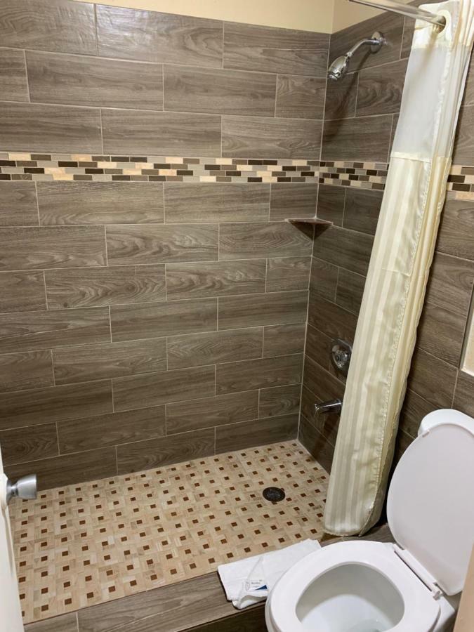 Guest Inn And Suites Houston Phòng bức ảnh